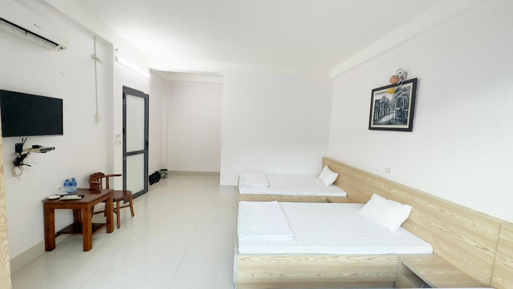 Quy Anh Hotel Bao Lac Town Exterior photo