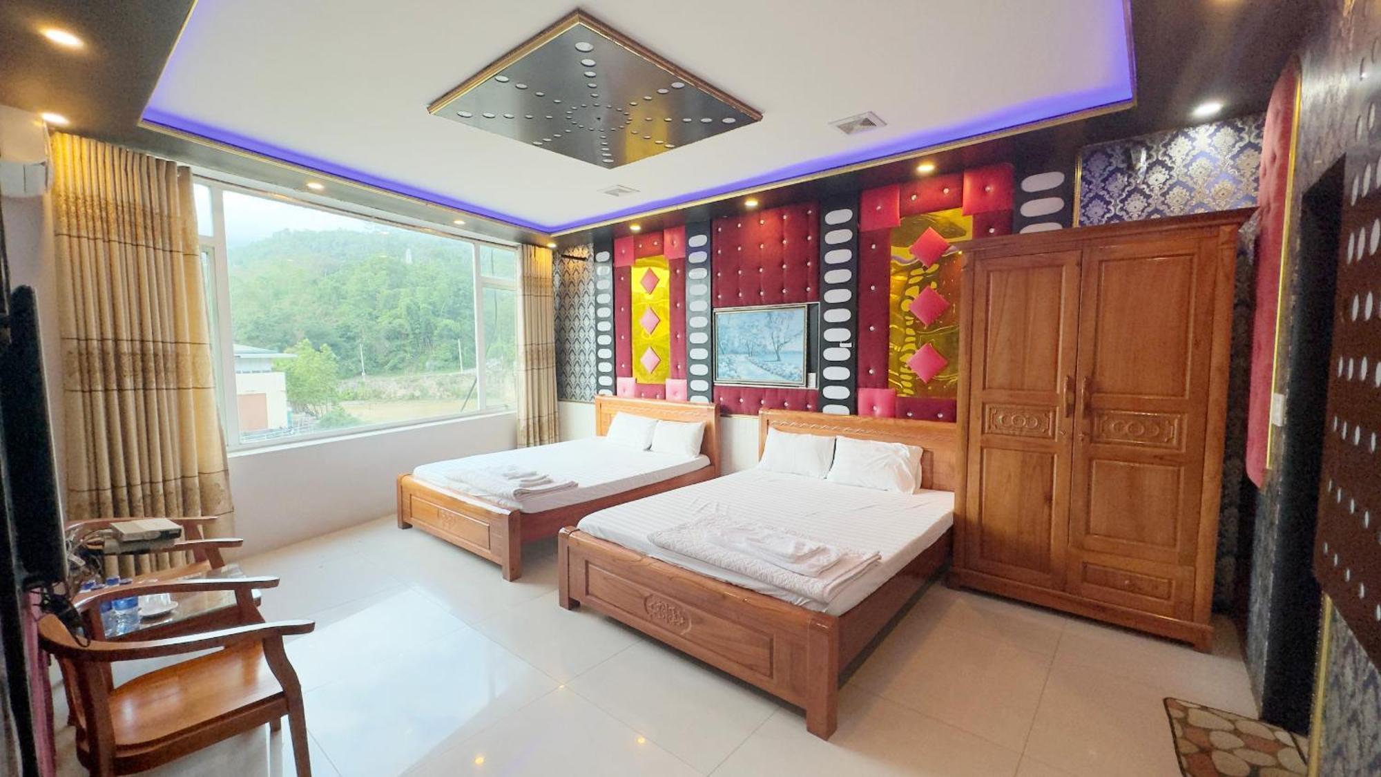 Quy Anh Hotel Bao Lac Town Exterior photo